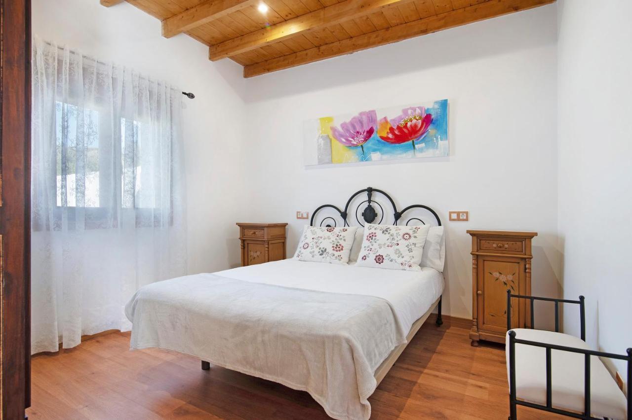 Villa La Tirajanera 1+2 Vega de San Mateo